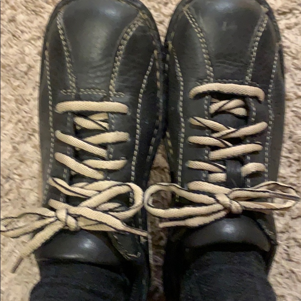 Leather shoes